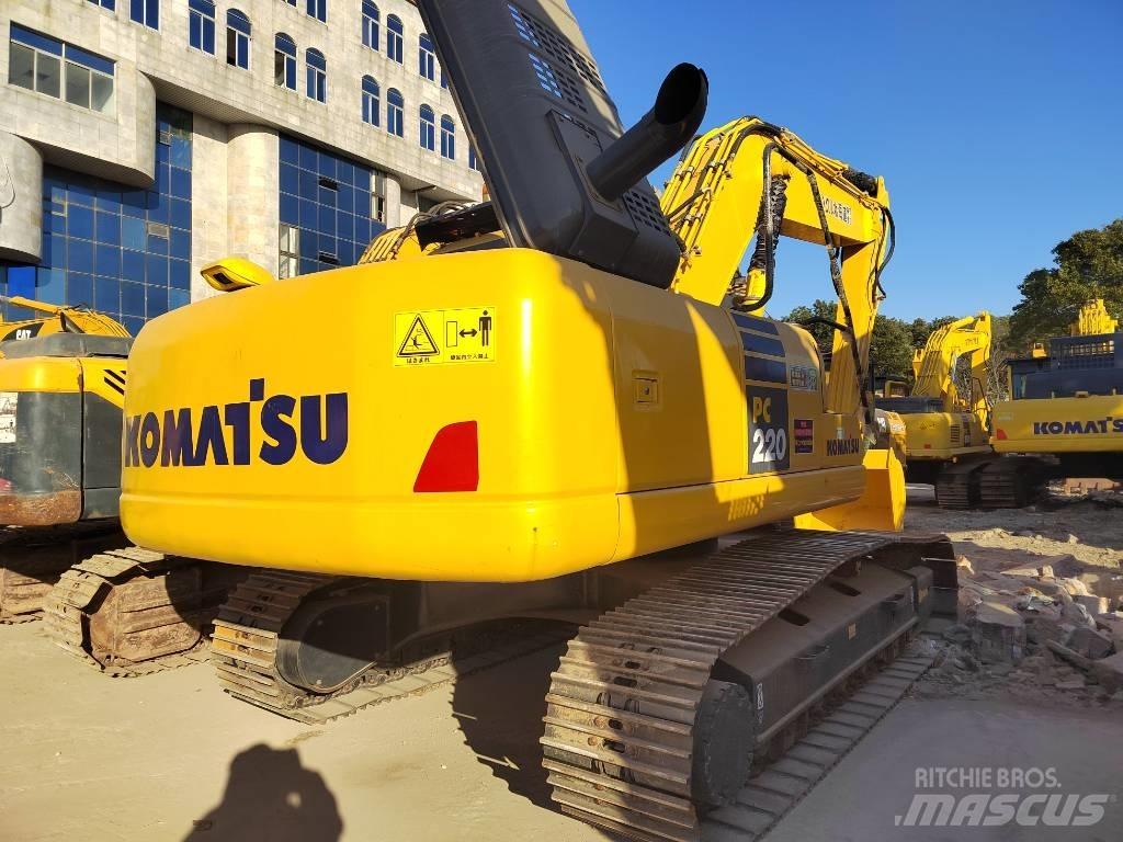 Komatsu PC220-7 Гусеничные экскаваторы
