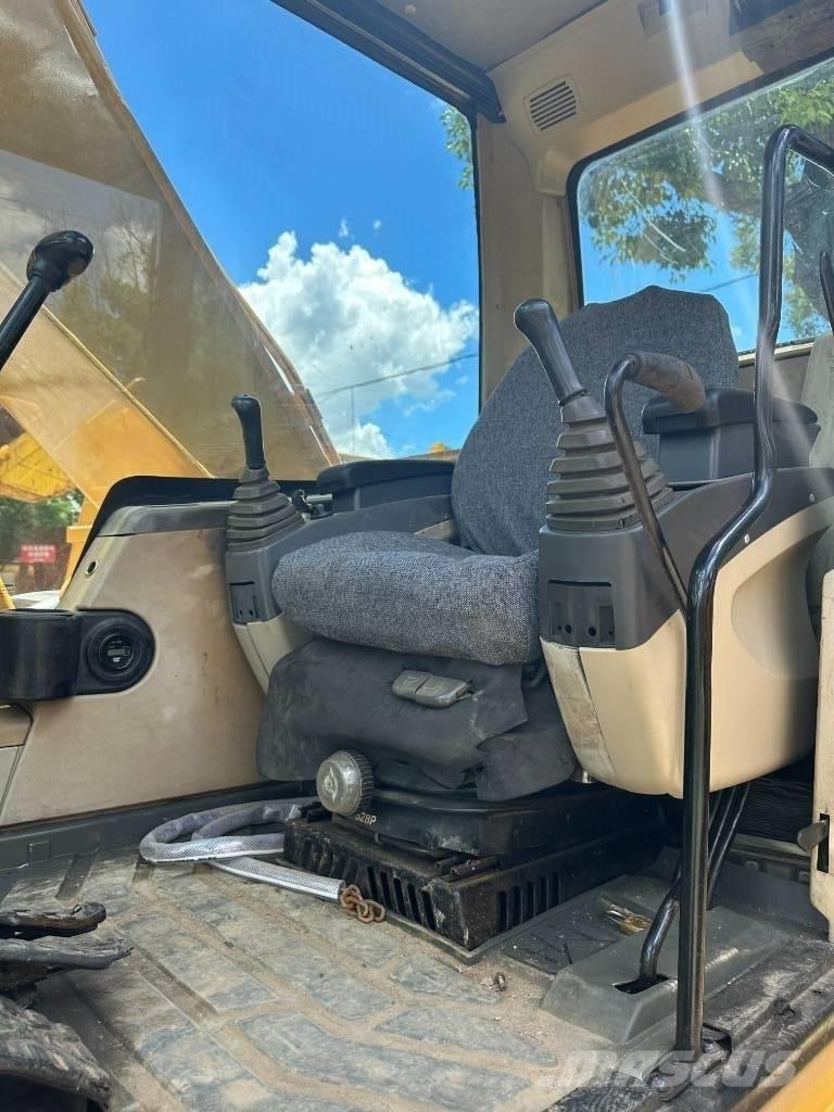 CAT 320C Малые экскаваторы 7т-12т