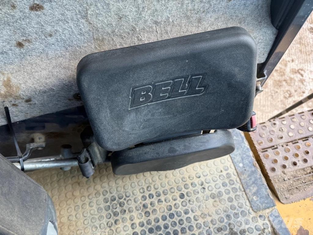 Bell B30 E Шарнирно-сочленённые самосвалы