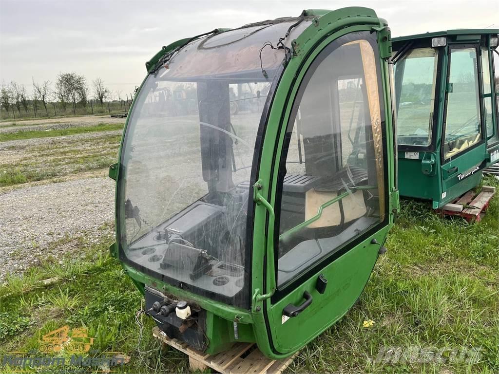 John Deere 1470E Кабины и интерьер