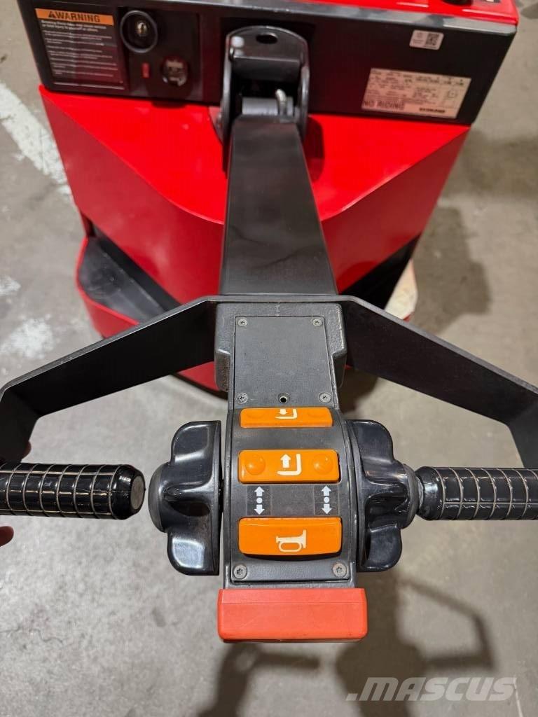 Raymond RSS40 Самоходные электроштабелёры