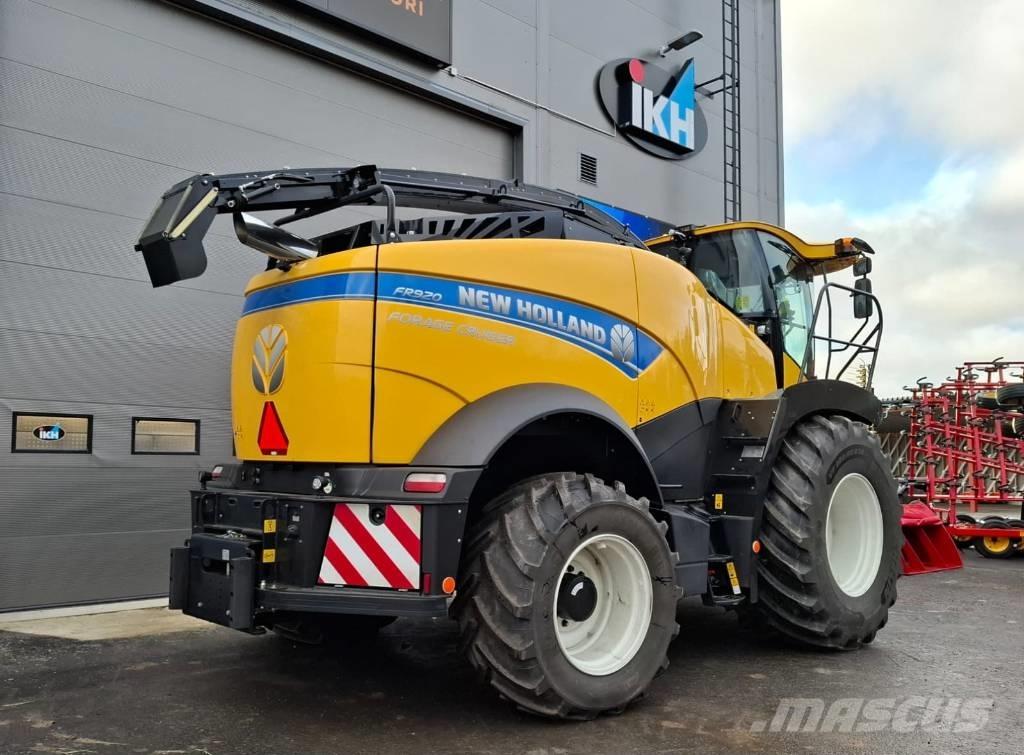 New Holland FR 920 Самоходные кормоуборочные комбайны