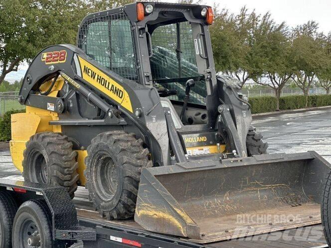 New Holland L 228 Мини-погрузчики