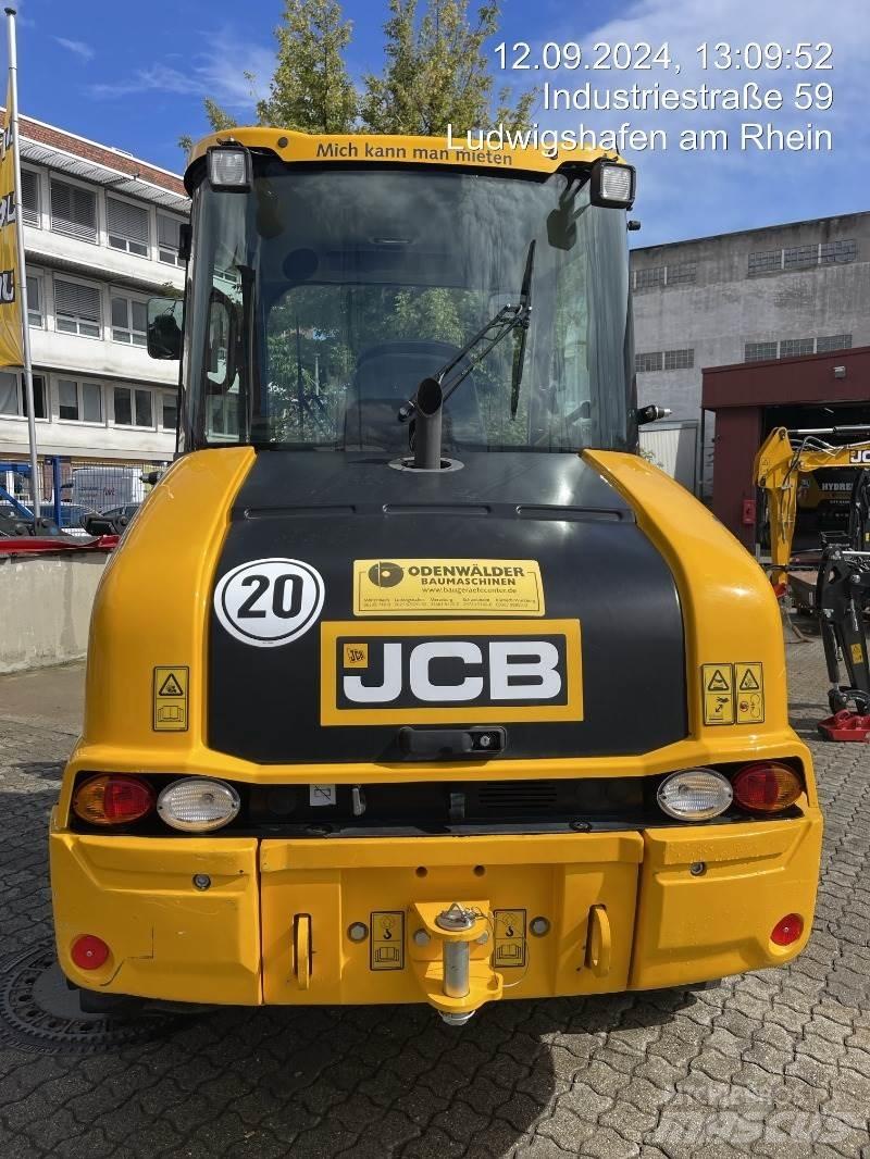 JCB 407 Фронтальные погрузчики