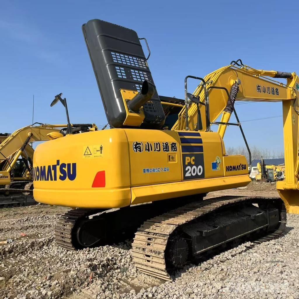 Komatsu PC 200 Гусеничные экскаваторы