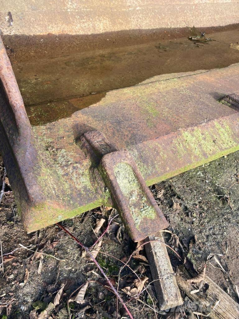 CAT 953 Ковши
