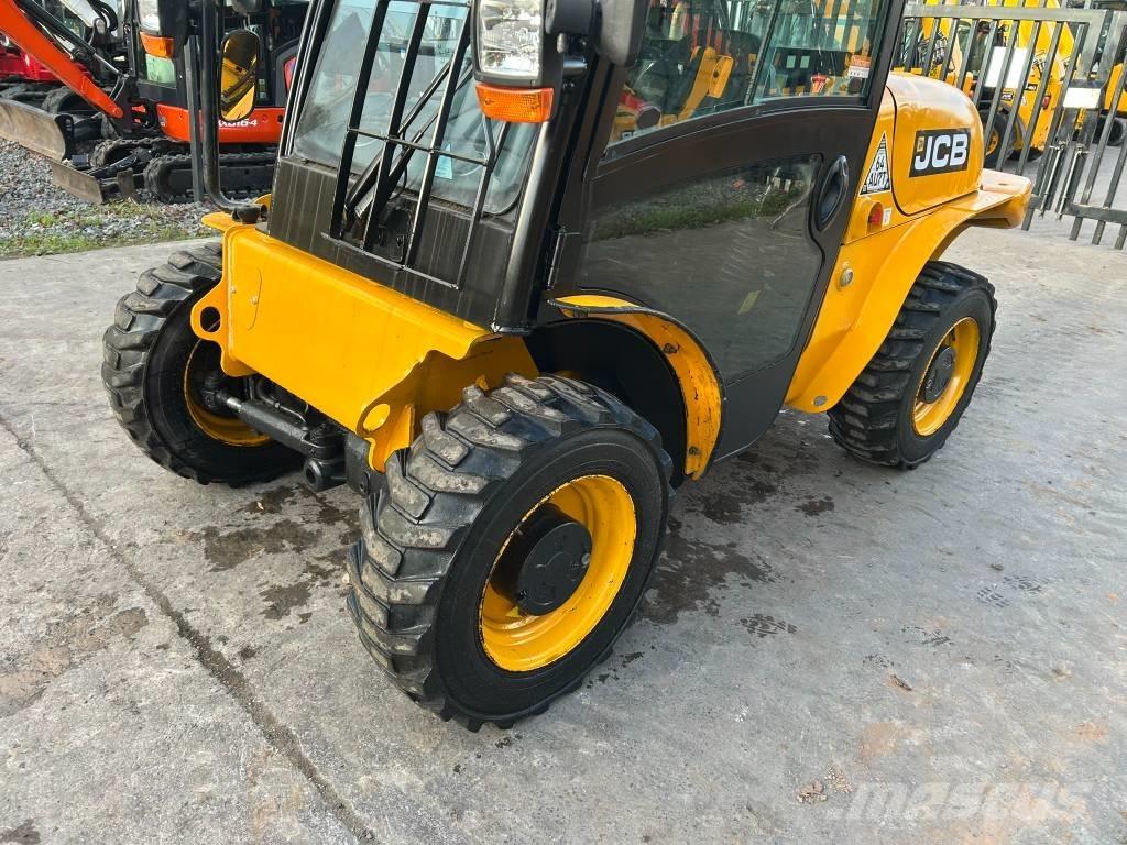 JCB 520-40 Телескопические погрузчики