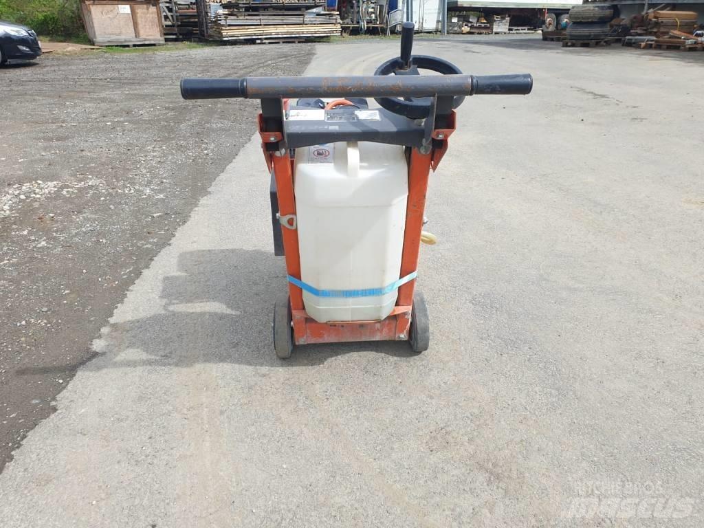 Husqvarna FS 400 LV Строительная техника - Другие