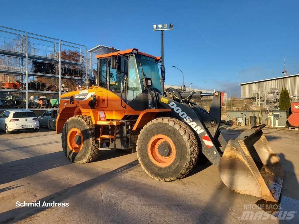 Doosan DL 200-5 Фронтальные погрузчики