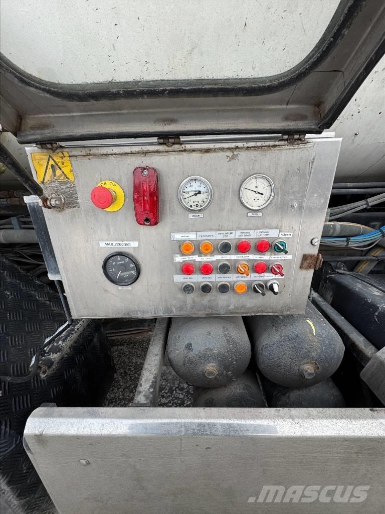 Scania P 400 LB Ассенизаторские машины