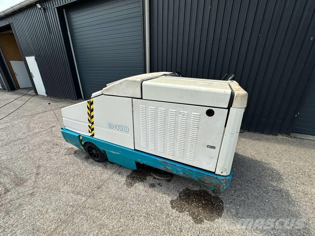 Tennant 8410 Вакуумные уборочные машины