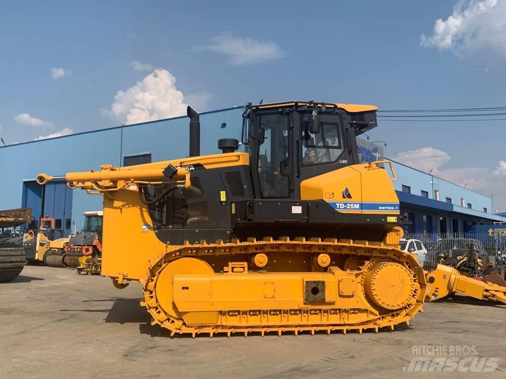 Dressta TD25M Гусеничные бульдозеры