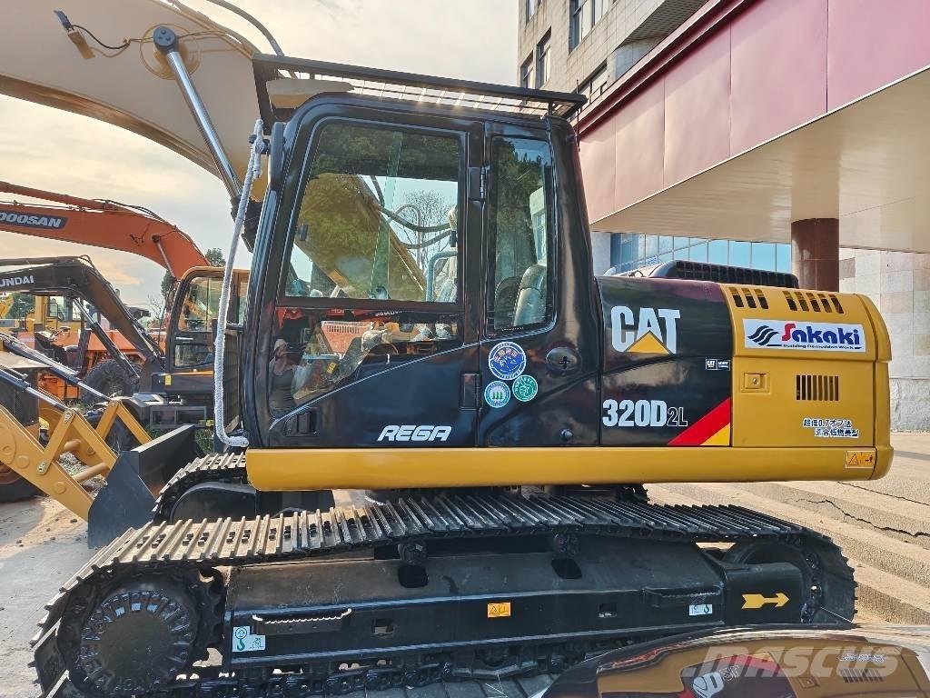 CAT 320 D2 L Гусеничные экскаваторы