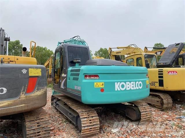 Kobelco SK 140 Гусеничные экскаваторы