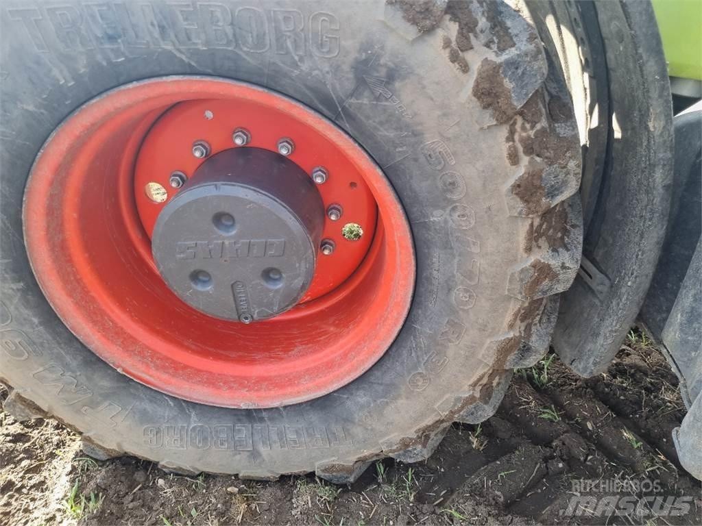 CLAAS Axion 850 Трактора