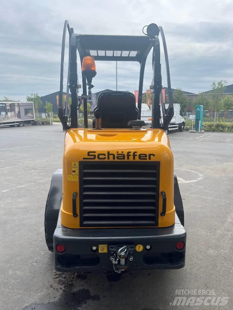 Schäffer 2445S Малые погрузчики