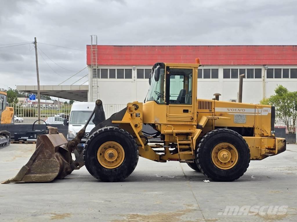 Volvo L 90 C Фронтальные погрузчики