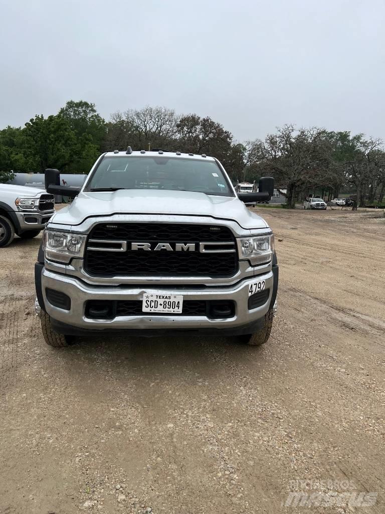 RAM 5500 Грузовики-платформы/боковая разгрузка