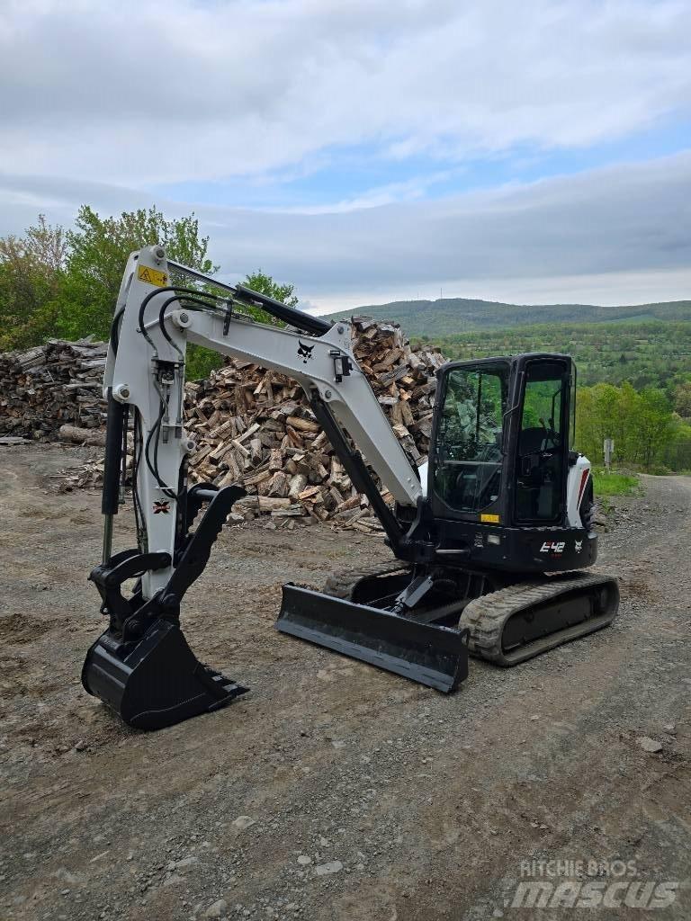 Bobcat E 42 Мини-экскаваторы