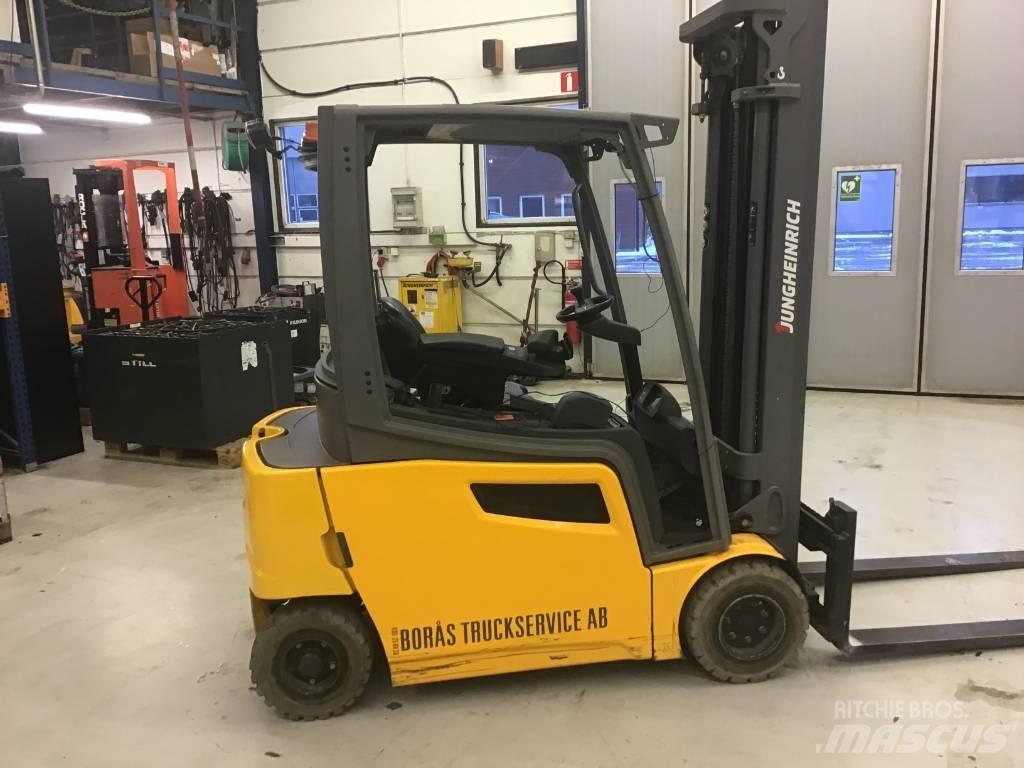 Jungheinrich EFG 320 Электропогрузчики