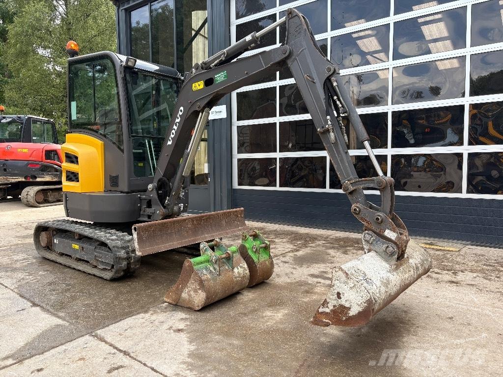 Volvo ECR 25 D Мини-экскаваторы