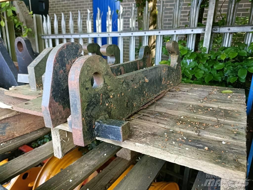 JCB WELD ON BRACKETS Комплектующие для погрузочных и сельхозмашин