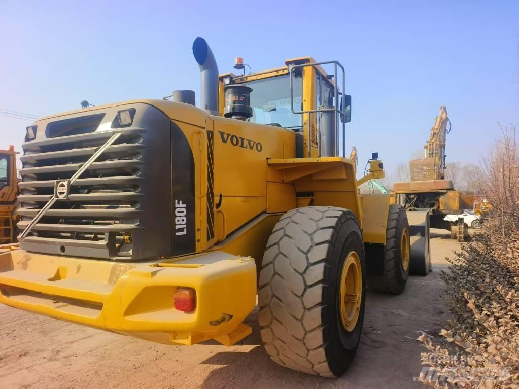 Volvo L 180 F Фронтальные погрузчики