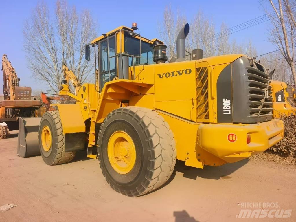 Volvo L 180 F Фронтальные погрузчики