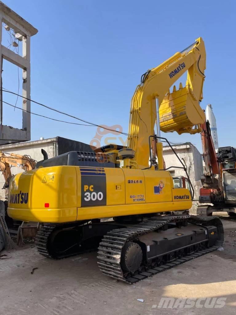 Komatsu PC 300 Гусеничные экскаваторы