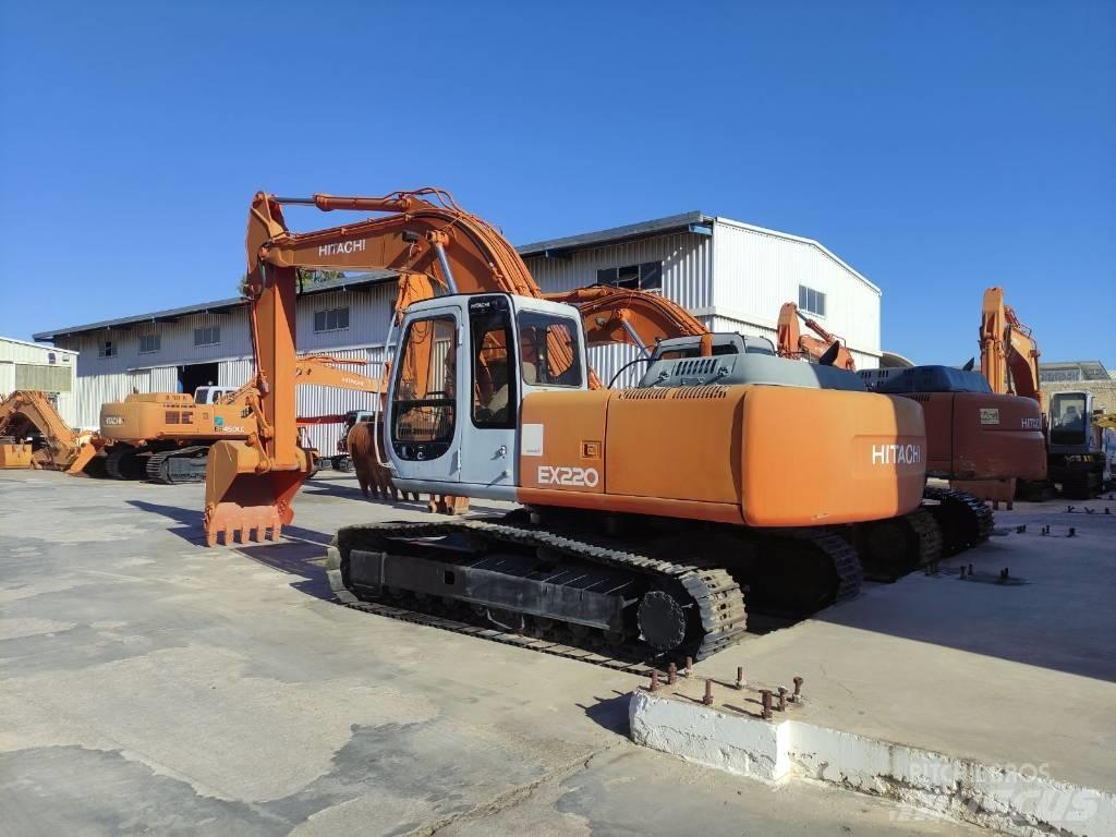 Hitachi EX 220-5 Гусеничные экскаваторы
