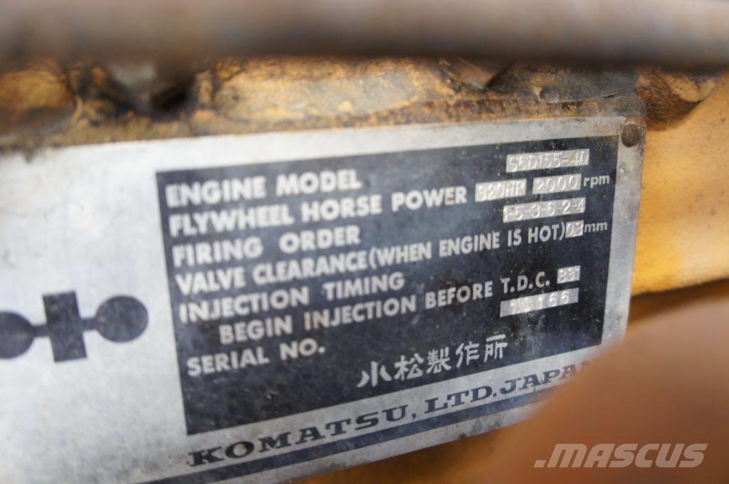 Komatsu D 155 A-1 Гусеничные бульдозеры