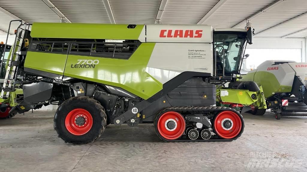 CLAAS LEXION 7700 TT Зерноуборочные комбайны