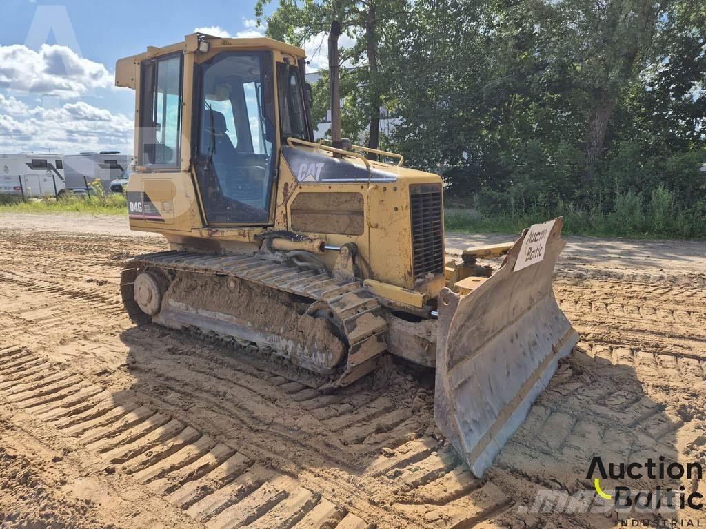 CAT D 4 G Гусеничные бульдозеры