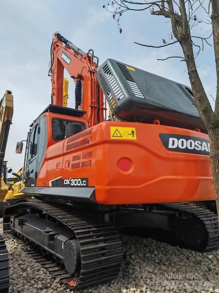 Doosan DX 300 LCA Гусеничные экскаваторы