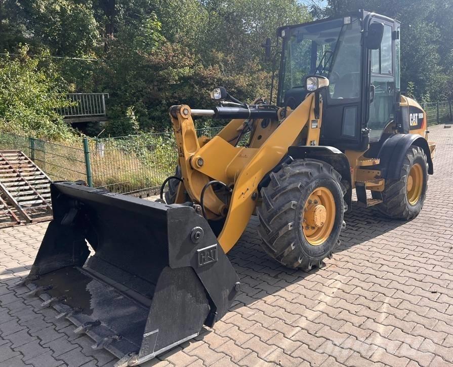 CAT 908M Radlader Фронтальные погрузчики
