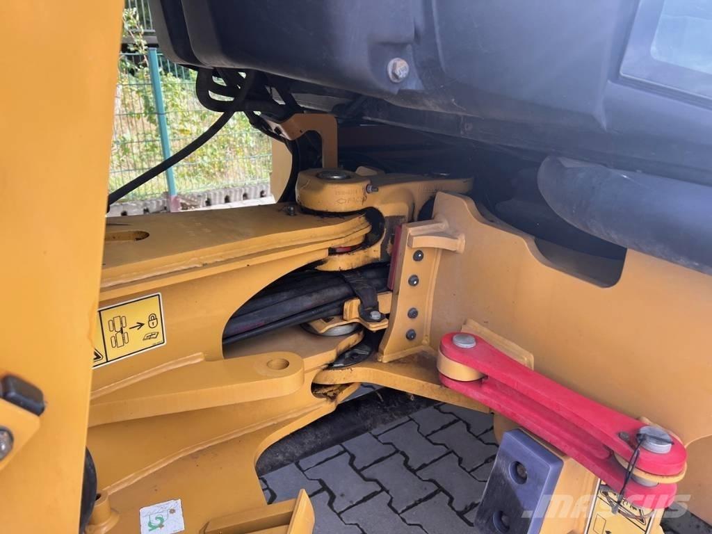 CAT 908M Radlader Фронтальные погрузчики