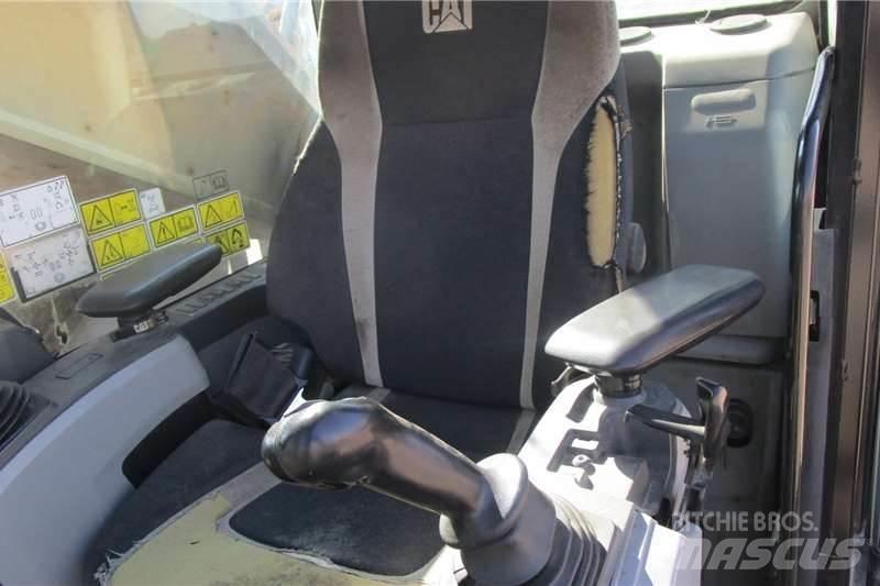 CAT 374FL Мини-экскаваторы