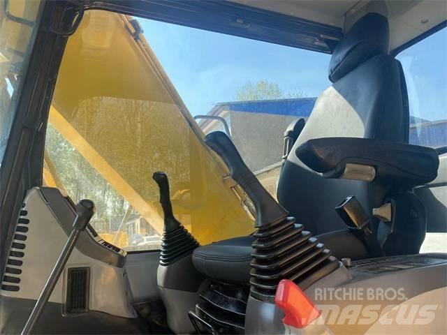 Komatsu PC160-7 Гусеничные экскаваторы