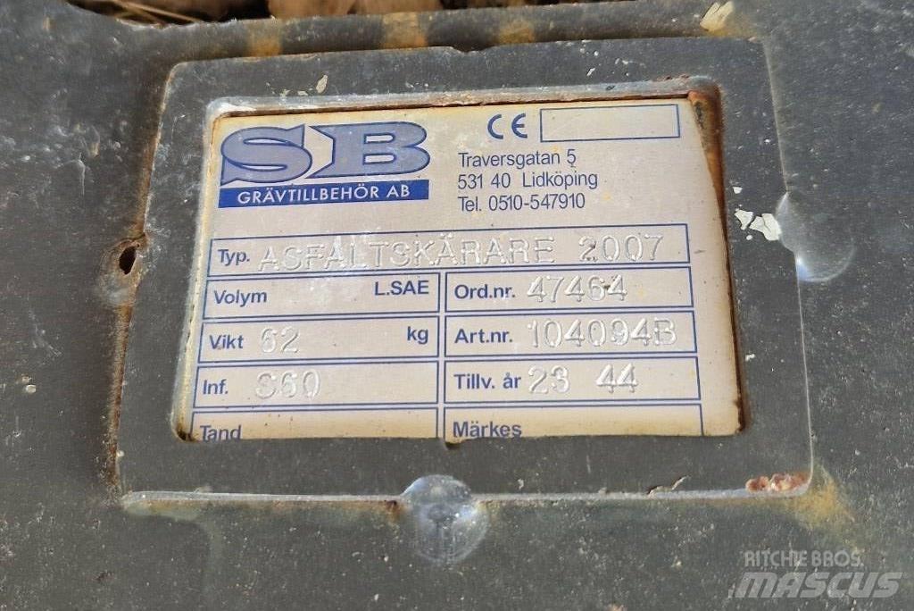 SB Asfaltskärare S60 Навесные резаки асфальта