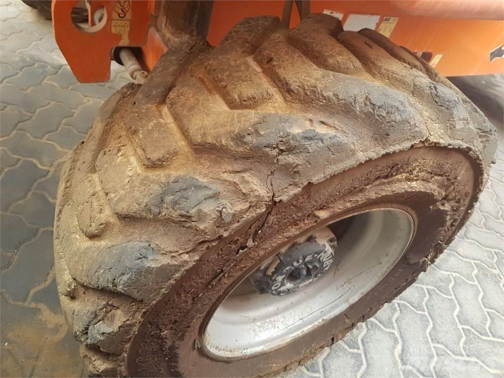 JLG 460SJ Телескопические подъемники