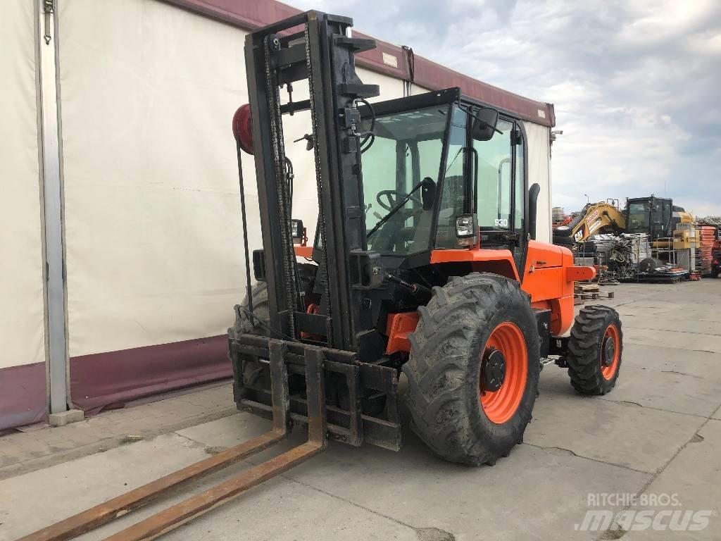 JCB 930-4 Внедорожные погрузчики