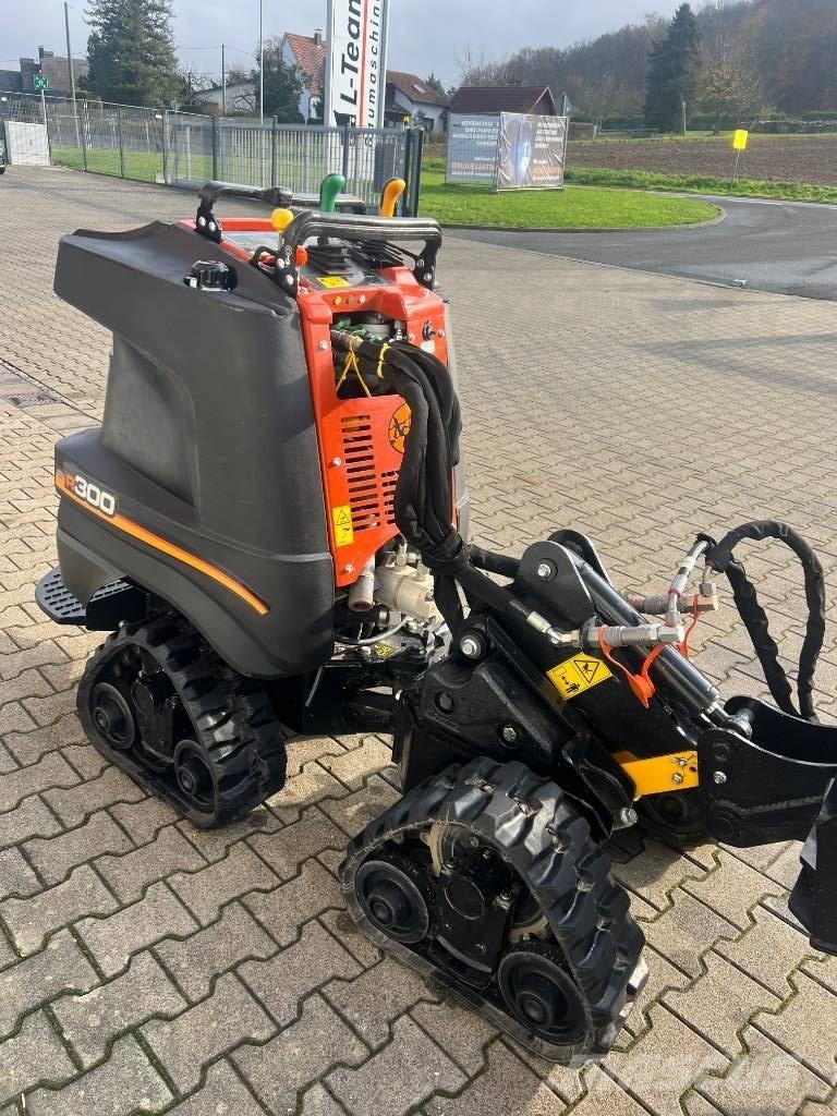 Ditch Witch R300 Траншеекопатели