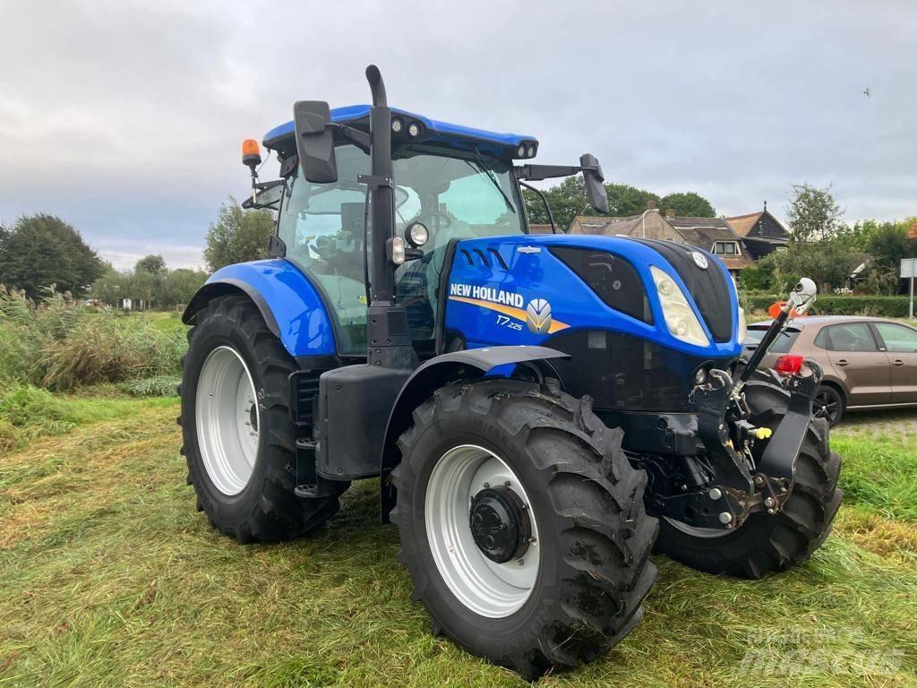 New Holland T7.225 Трактора