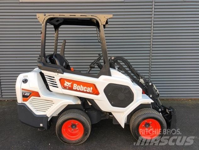 Bobcat l23 Малые погрузчики