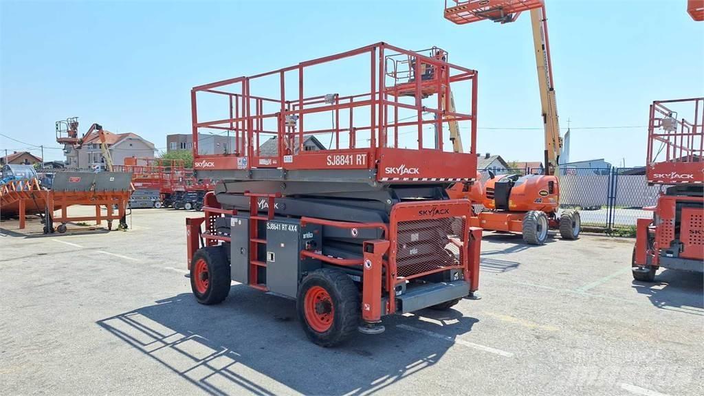 SkyJack 8841RT Ножничные подъемники