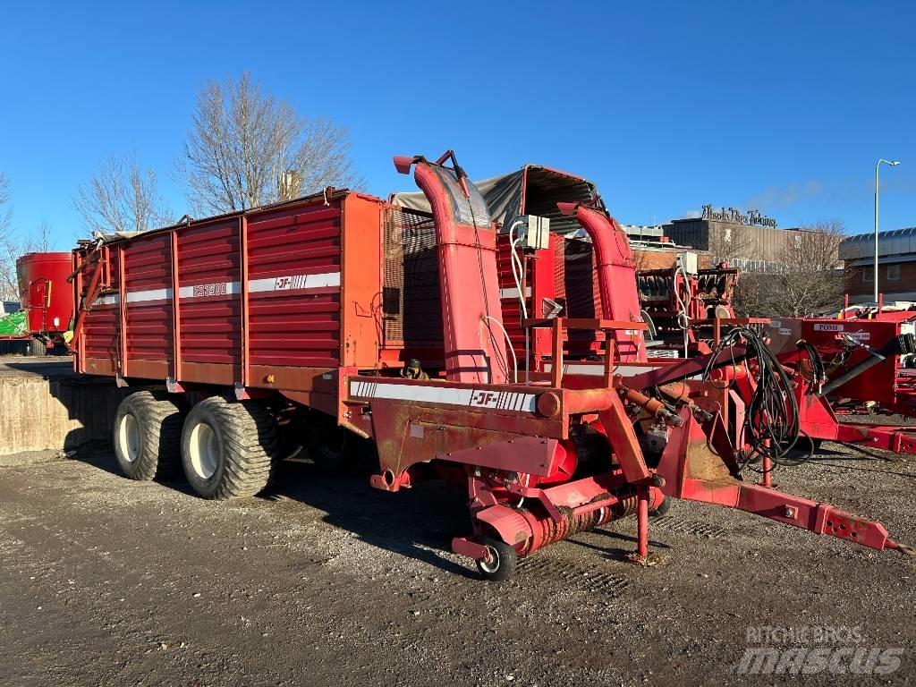 JF ES 3500 Прицепы с самозагрузкой