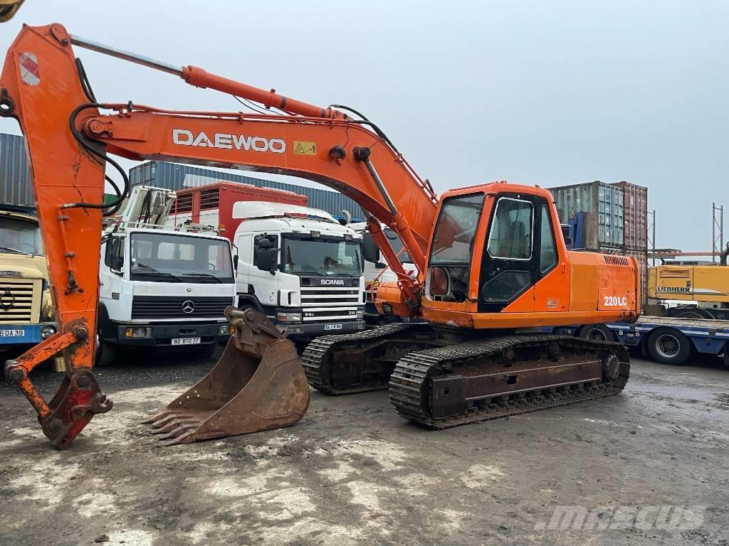 Daewoo Solar 220 LC Гусеничные экскаваторы