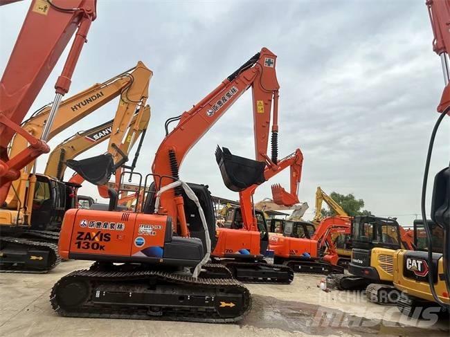 Hitachi ZX 120 Гусеничные экскаваторы