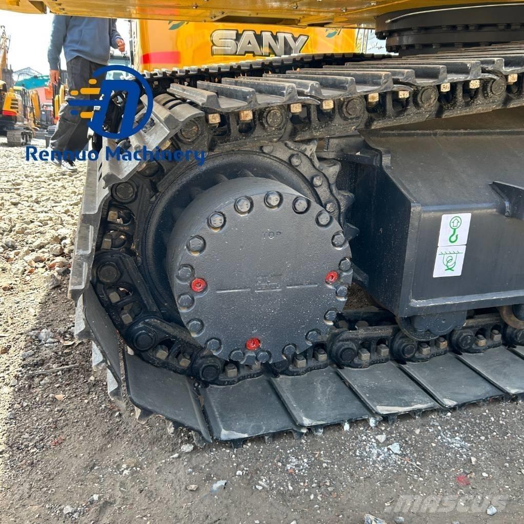 Komatsu PC200-8 Гусеничные экскаваторы