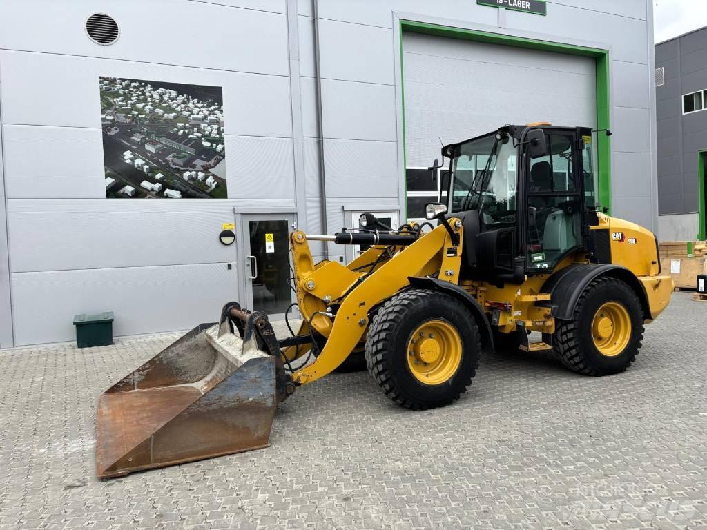 CAT 908 M Фронтальные погрузчики